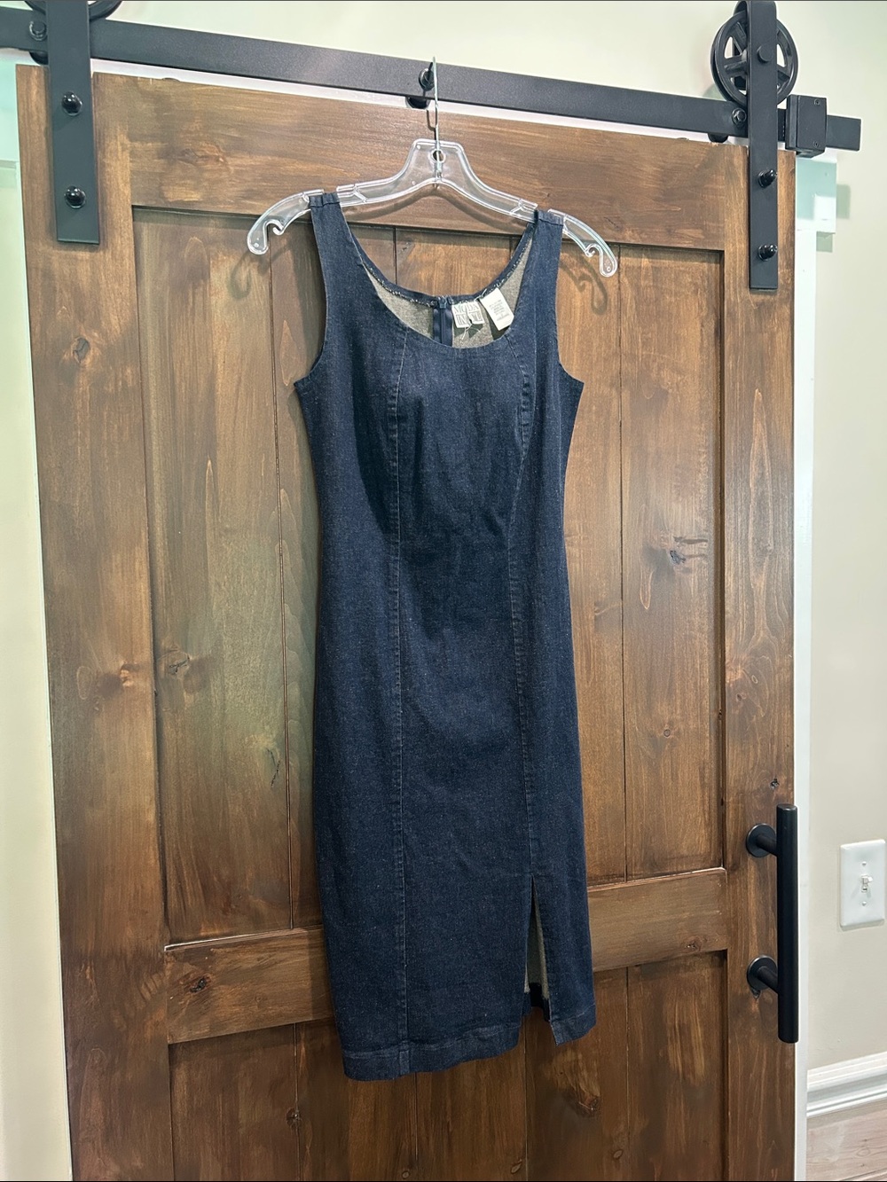 M249 IVNTAGE Moda International Dark Blue Denim Sleeveless Sheath Dress - Size 2